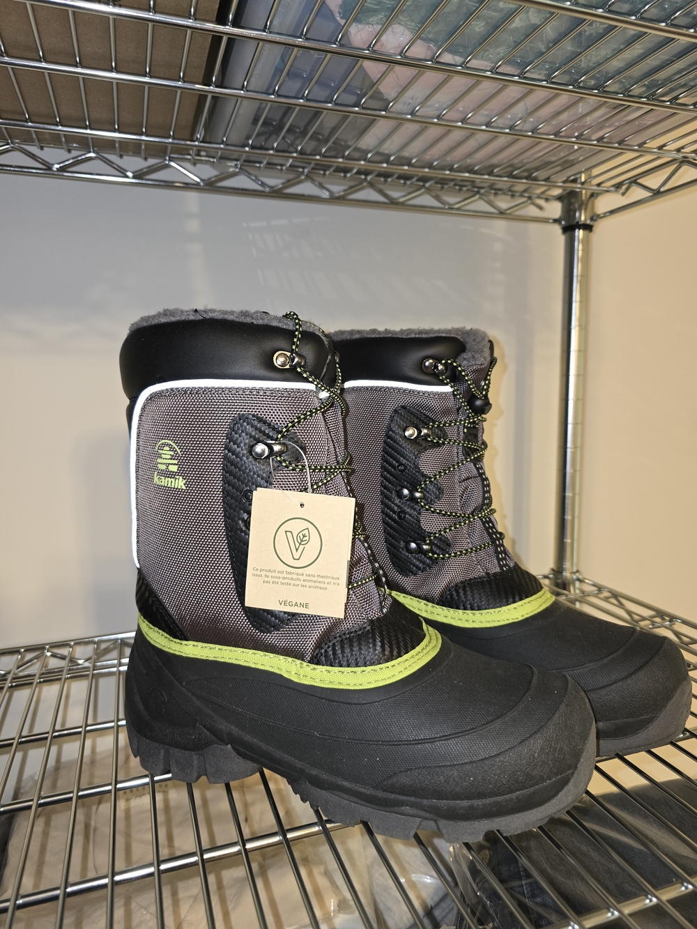 Kamik Kids Grey and Green Insulated Winter Boots Size 6